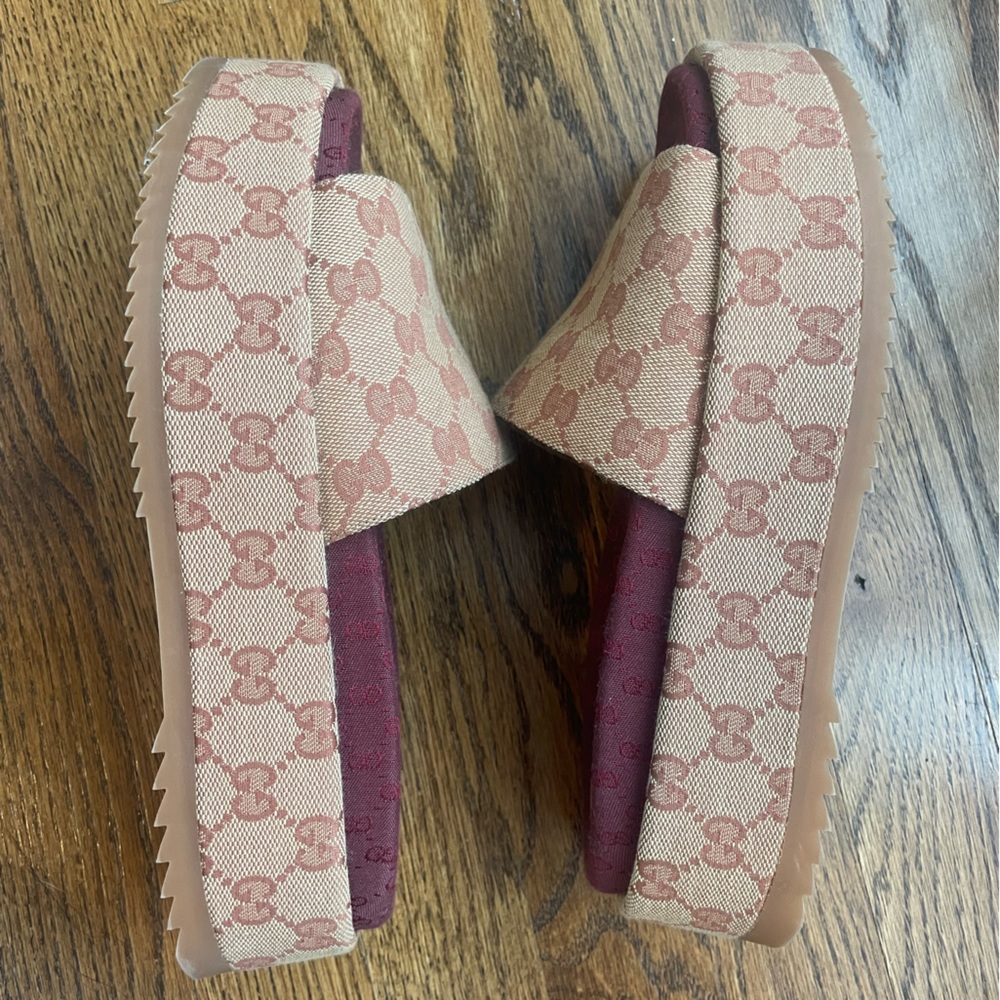 Gucci Platform Slides - Picture 3 of 13